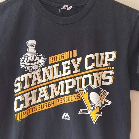 Pittsburgh Penquins 2016 Stanley Cup Shirt size men’s small. - Picture 2 of 4
